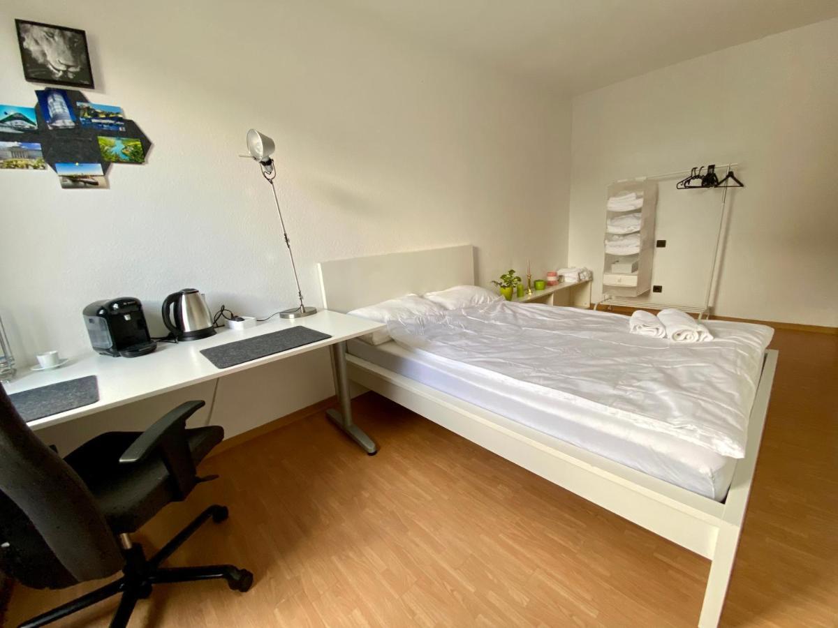 Private Room With Free Parking Coblenza Esterno foto